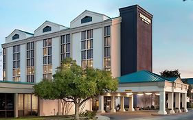 Doubletree by Hilton Dfw Airport North